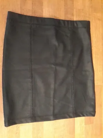 Jupe crayon noire / Pimkie / Taille 36 / très bon état