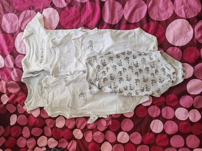 Lot vêtement 1 mois - photo numéro 6