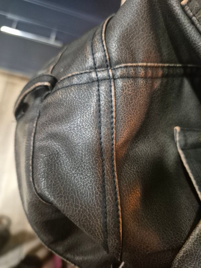 Jupe similicuir neuve - photo numéro 3