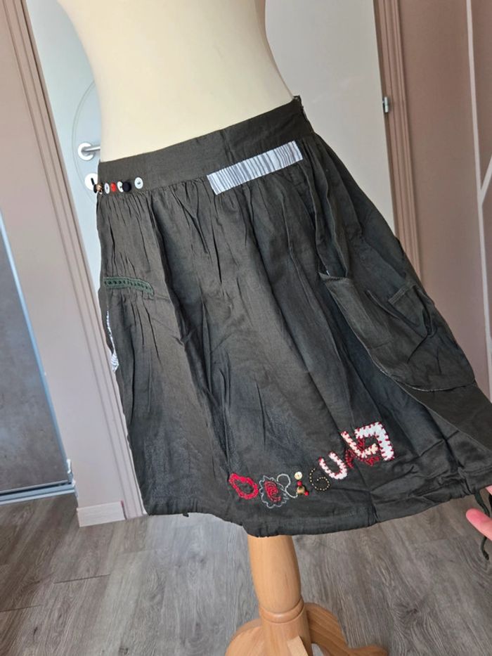 Jupe Kaki Neuve Desigual taille 40 - photo numéro 2