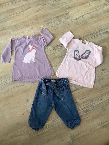Lot 9 mois jean et 2 pulls