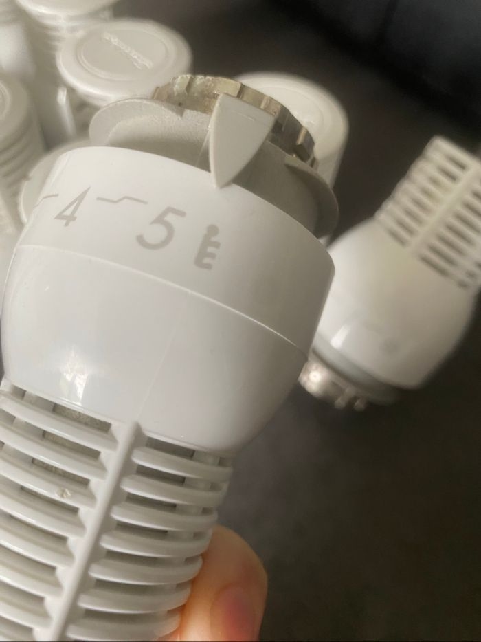 Têtes thermostatiques - photo numéro 6