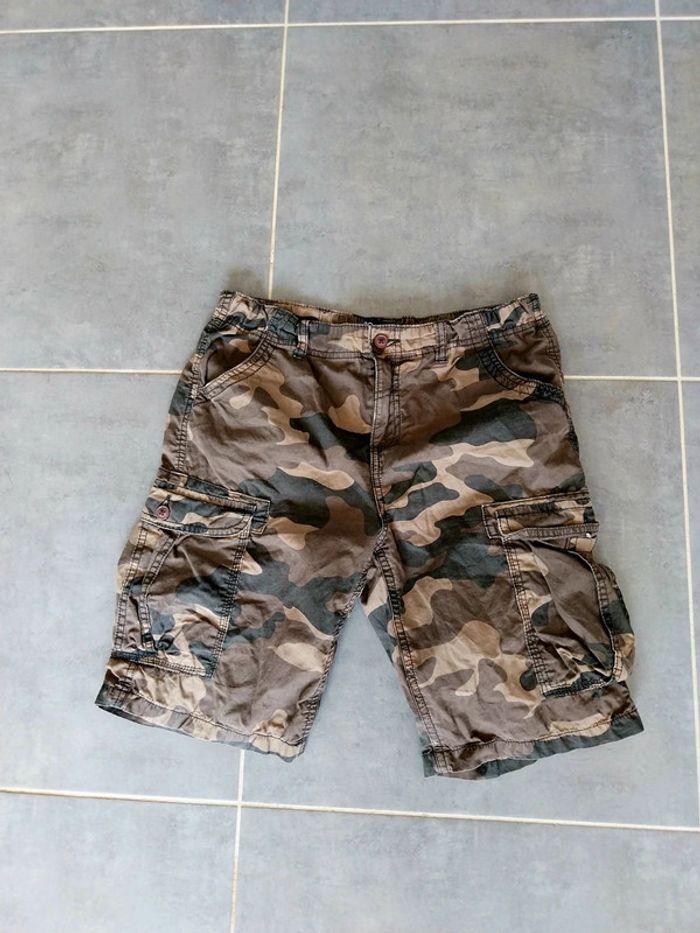 Short en jean militaire Npo junior 16 ans en très bon état