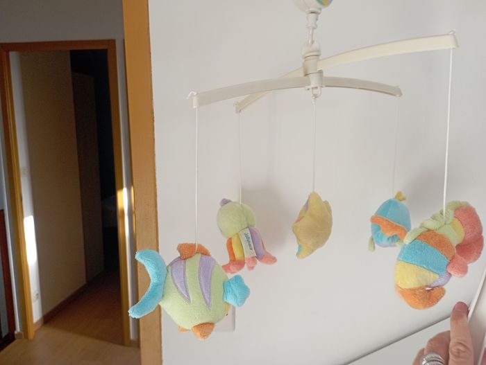 2 mobiles Aubert et Vertbaudet