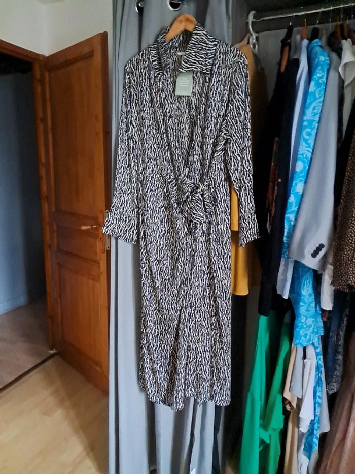 Robe portefeuille neuve marque H&M