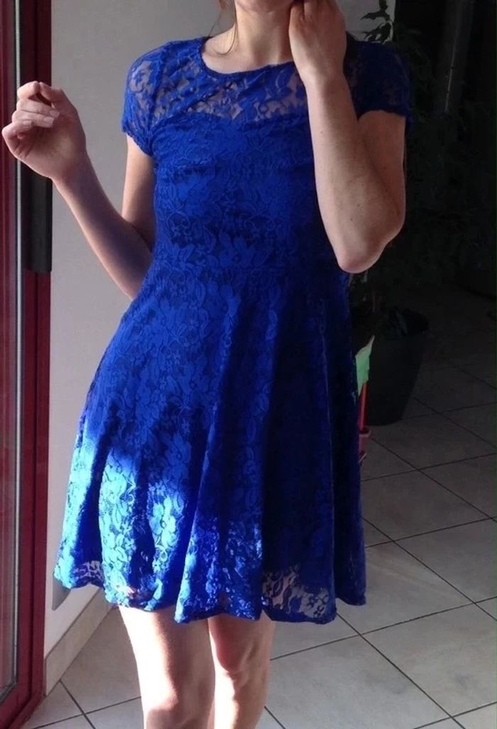 Robe dentelle bleu électrique cocktail s - photo numéro 5