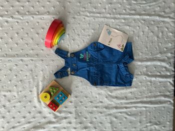 salopette short bleu pressions entre les jambes 6 mois disney
