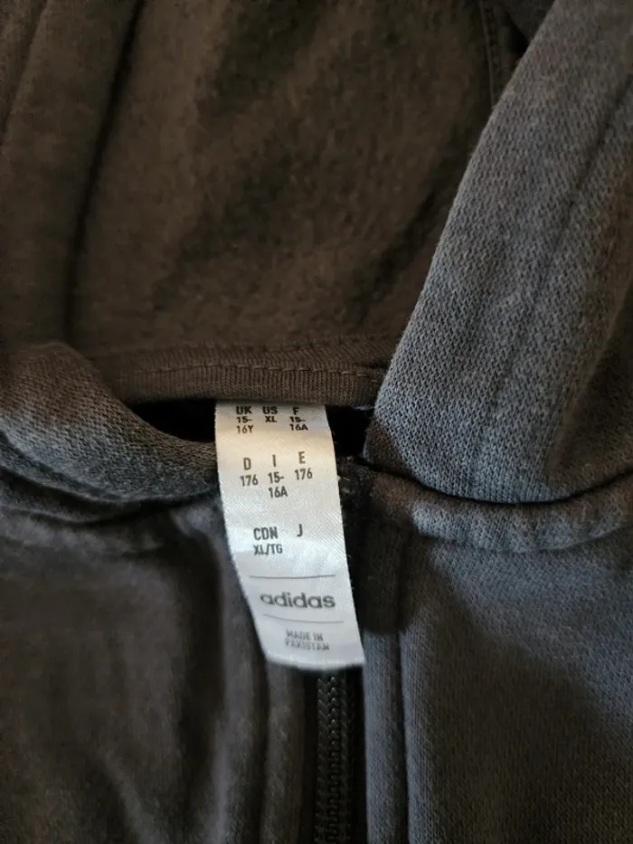 Survêtement Adidas taille 15-16 ans - photo numéro 4