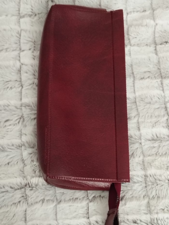 Trousse bordeaux vintage