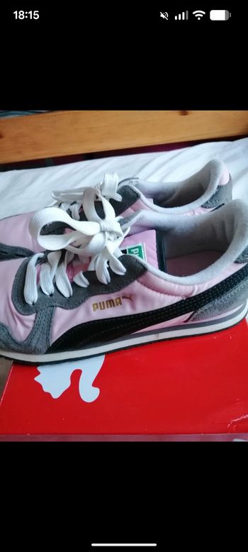 Baskets vintage Puma rose et daim gris et noir. Taille 38