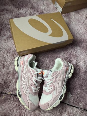 Asics GEL NYC Pink cream rose taille 39