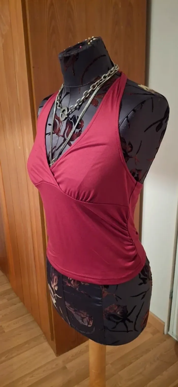 Top dos nu neuf Taille m - photo numéro 3