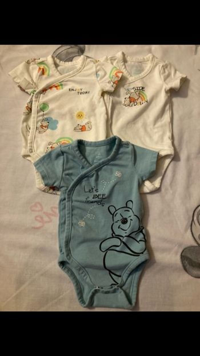 Lot 3 bodies manche courte Disney Winnie l’ourson