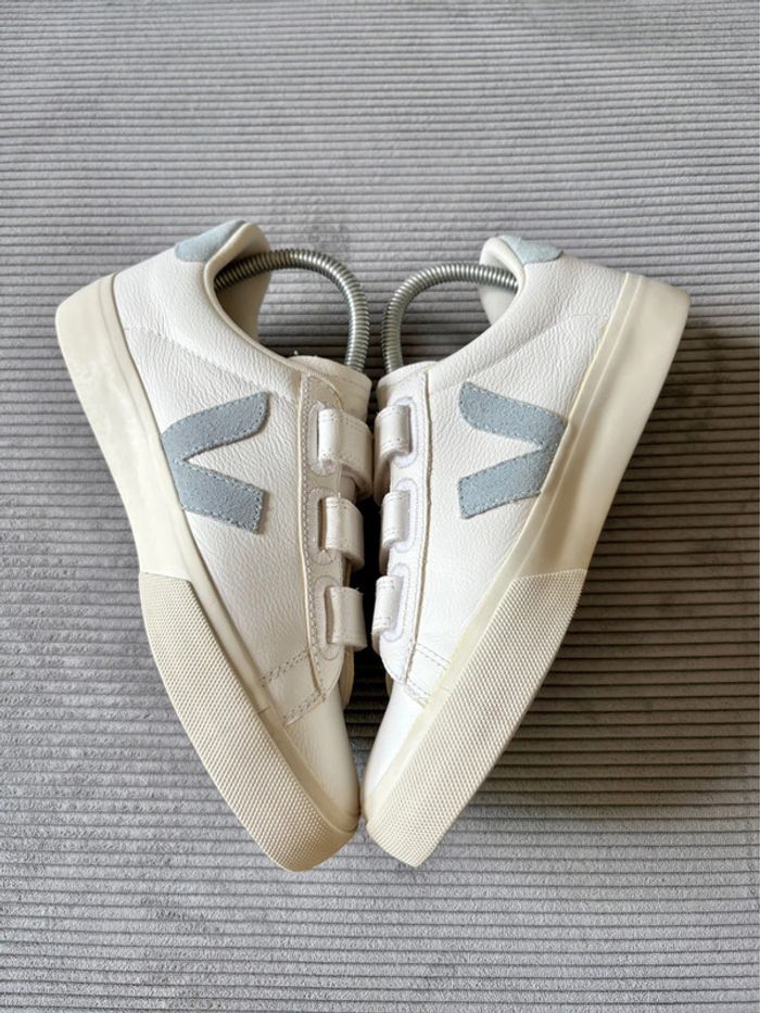 Chaussures veja recife blanches et bleues / taille 38 - photo numéro 2