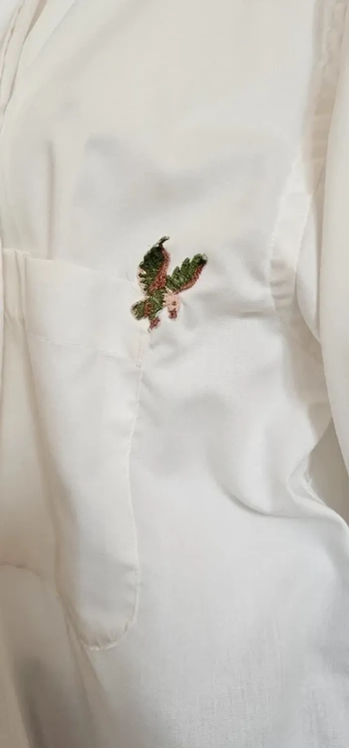 Chemise blanche oversize logo brodée - photo numéro 2