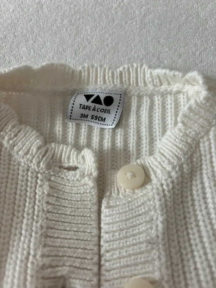 Gilet + tee shirt bébé fille taille 3mois - photo numéro 3