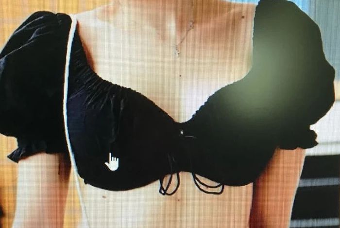 Haut court, debardeur avec bustier à lacet noir - photo numéro 2