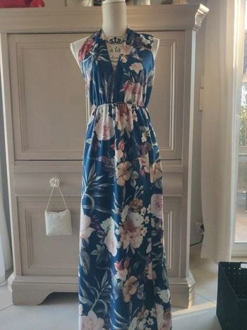 Robe fleuri  longue portefeuille dos nu taille 38