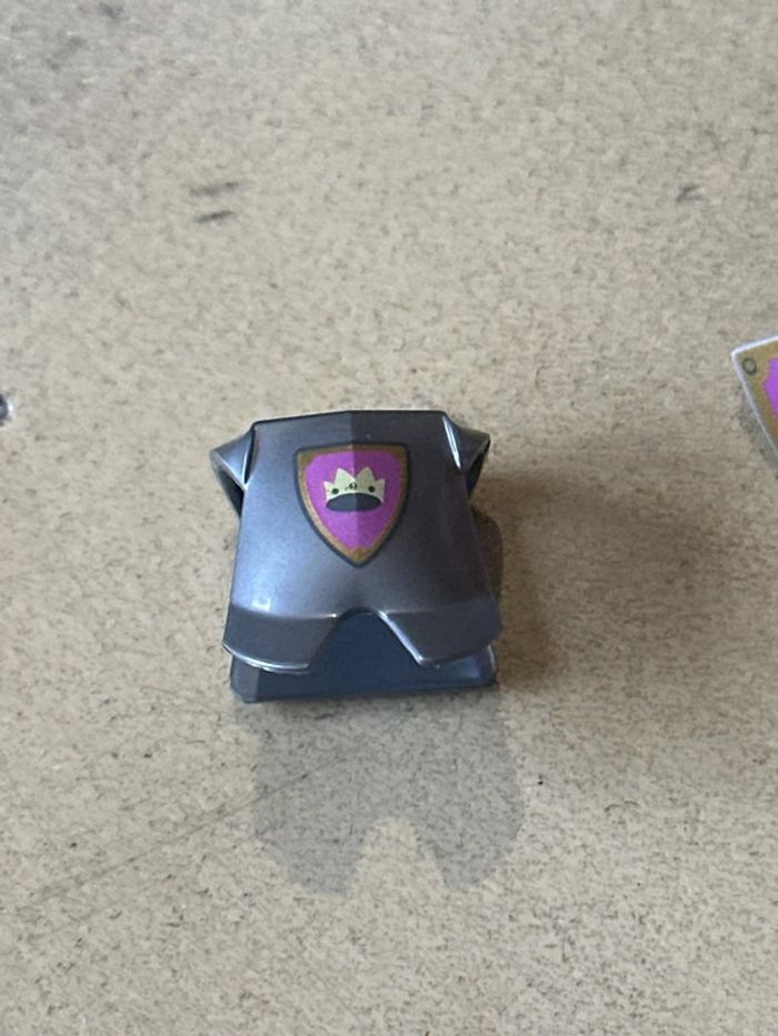 Accessoires figurines Lego, type médiéval ( de la figurine Col408) - photo numéro 2