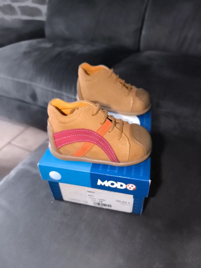 Chaussures cuir Camel neuves