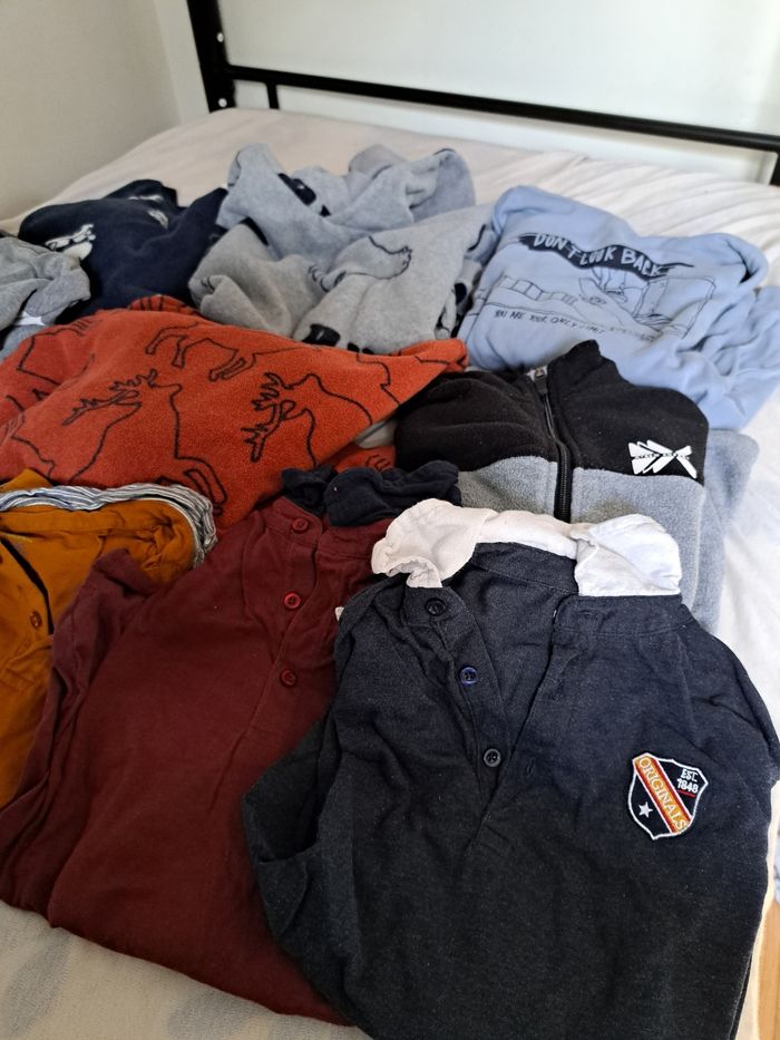 Lot de pull et haut garçon taille 12 ans - photo numéro 3