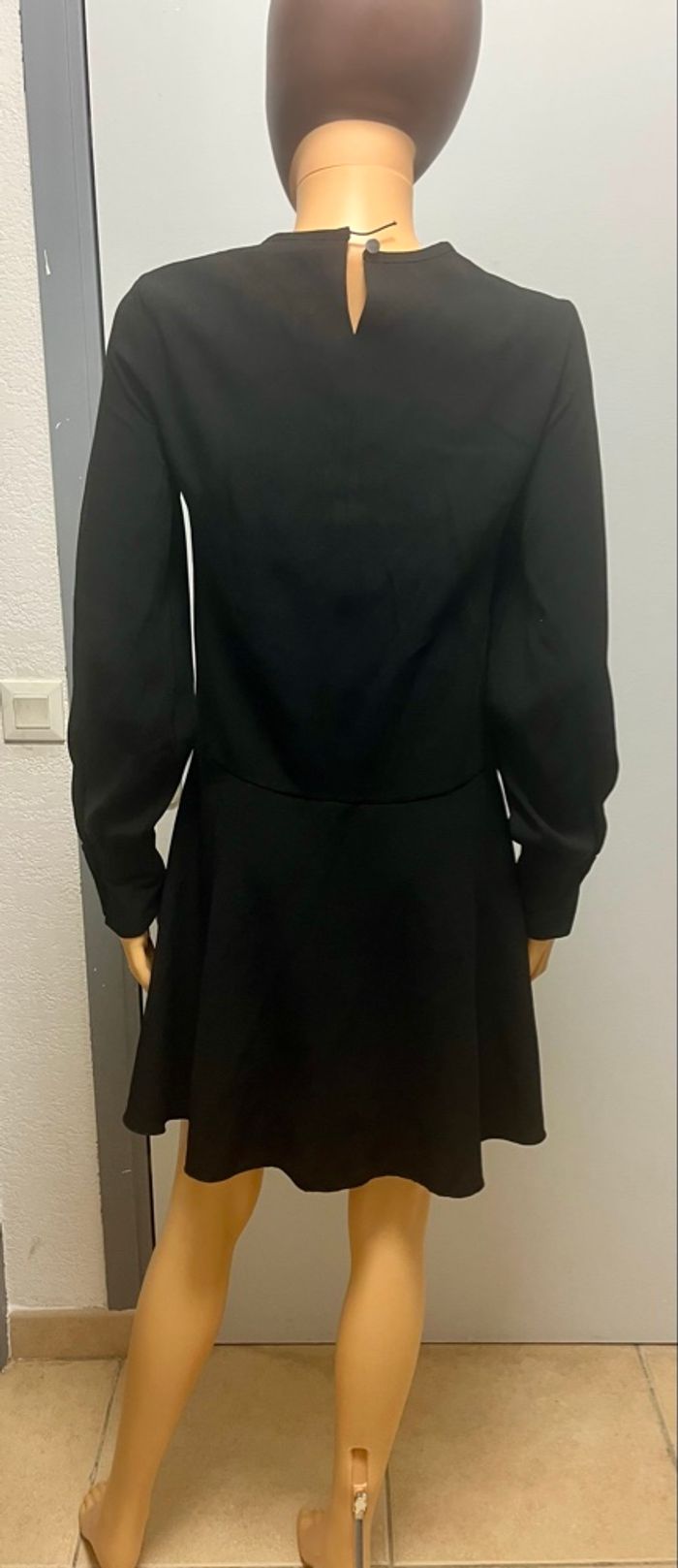 Robe noire Benetton - photo numéro 2