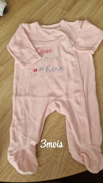Lot vêtements bébé fille