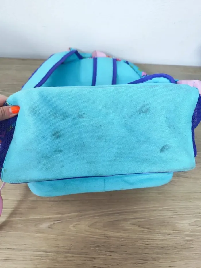 Cartable Princesse, il ya des marques d'usures, 30x40cm - photo numéro 3