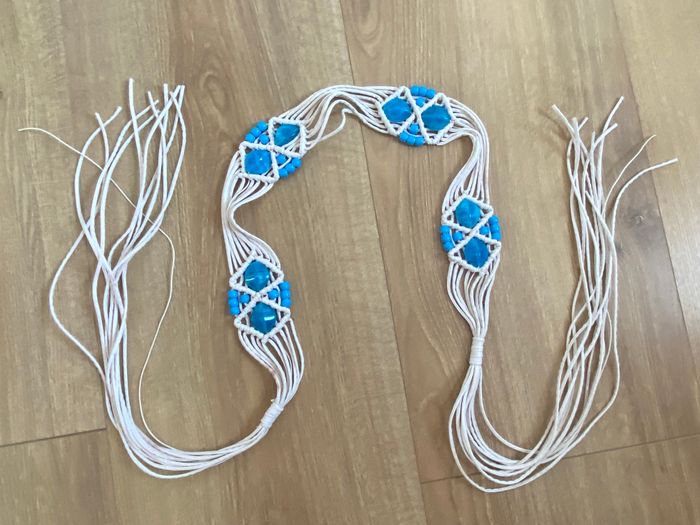Ceinture macramé et perles