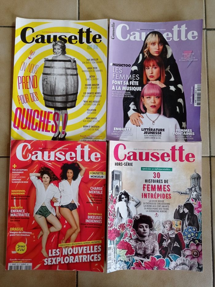 Lot de 4 magazines "Causette"