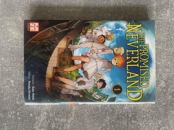 Manga The promised neverland, tome 1 en version française.