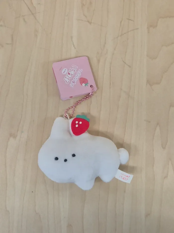 Porte-clés peluche Tsuburana Hitomi : Lapin fraise