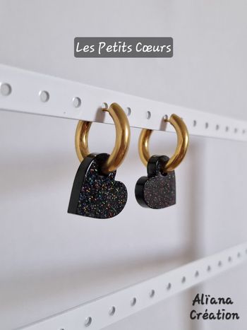 Boucles d'oreilles 🖤
