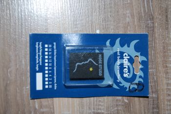 Piercing de nez emoji smiley neuf emballé clair's