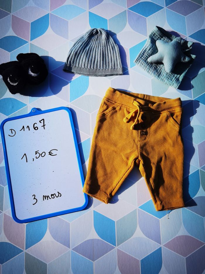 D1167 - pantalon garçon 3 mois