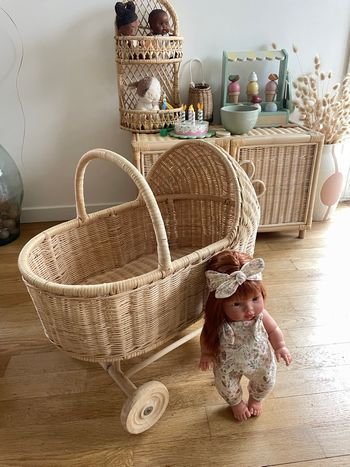 Landau rotin poupée