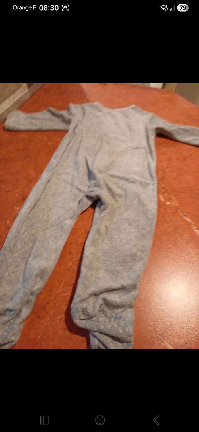 Pyjama bébé taille 12 mois - photo numéro 4