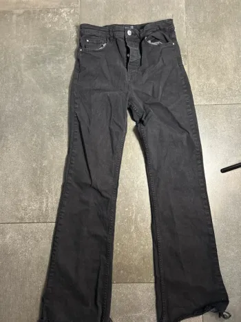Pantalon patte d éléphant stradivarius 38
