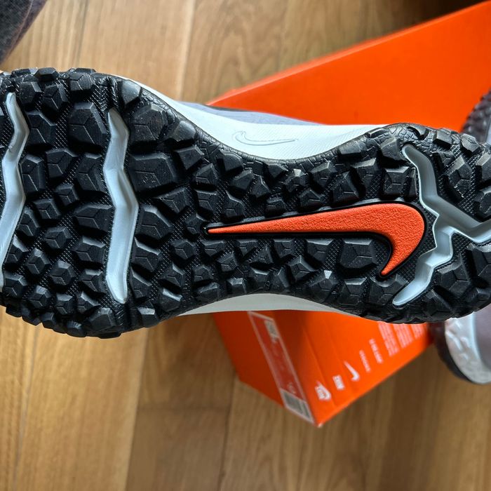 Chaussure pour montagne Nike taille 38.5 - photo numéro 3