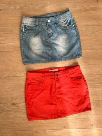 Lot de 2 jupes en jean taille 40 (L) très bon état
