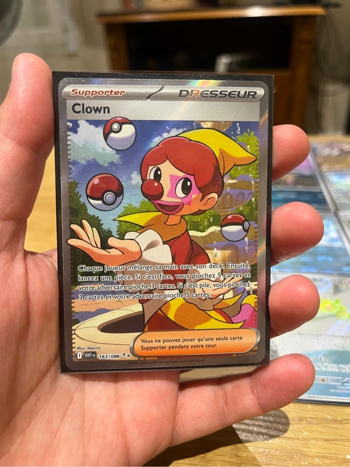 Clown pokeball flamme blanche 163/086