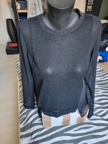 Pull noir