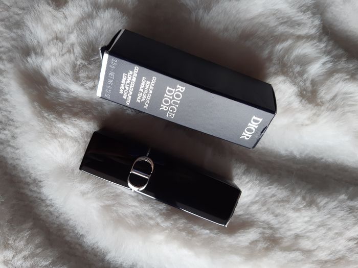 Rouge Dior

Rouge à lèvres couleur couture - finis velvet, satin et nouveau veil - soin floral hydratant - - photo numéro 8