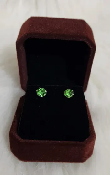 💎Boucles d'oreilles Zirconium vert clair 💎