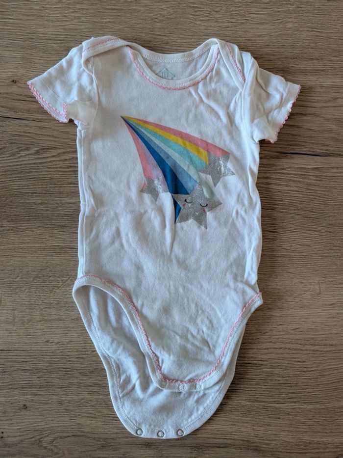 Lot de 9 bodies manches courtes Taille 18 mois - photo numéro 2