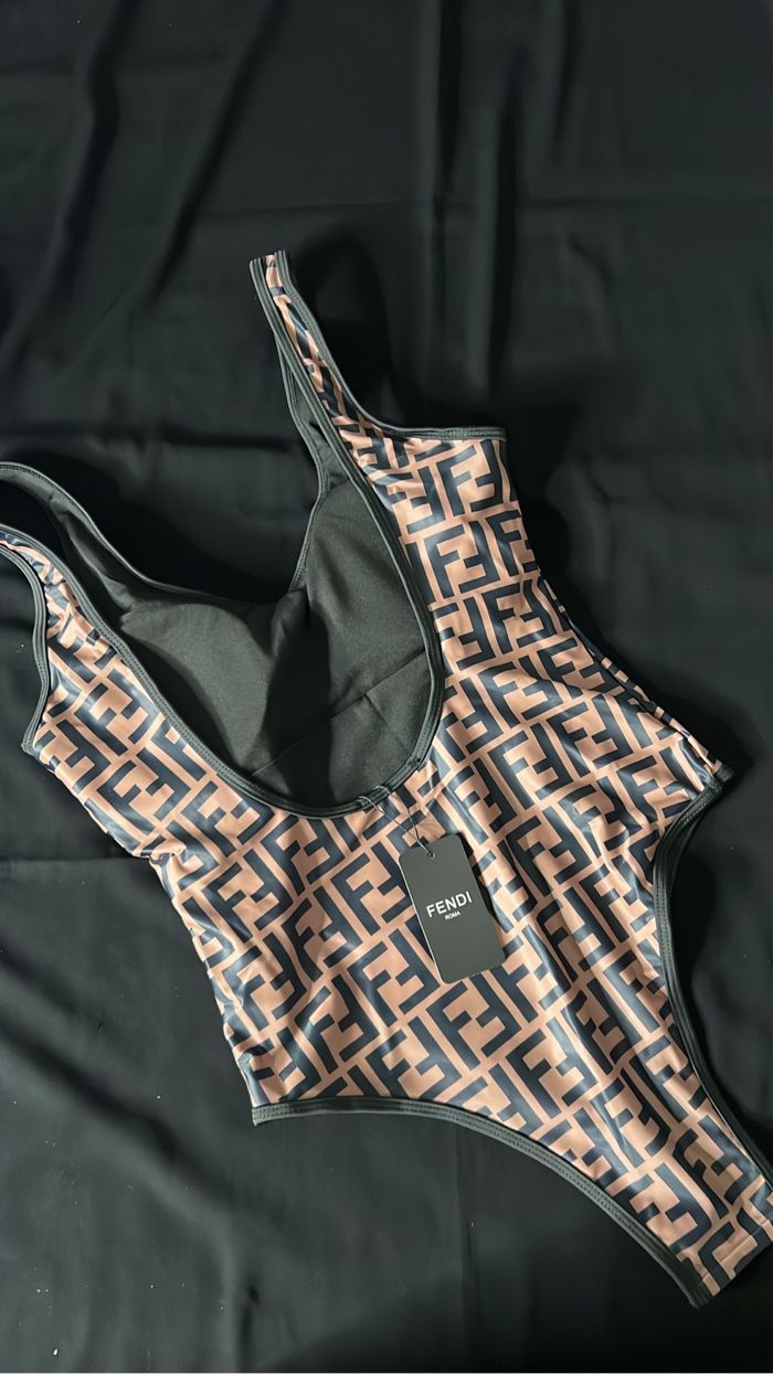 Maillot de bain fendi - photo numéro 2