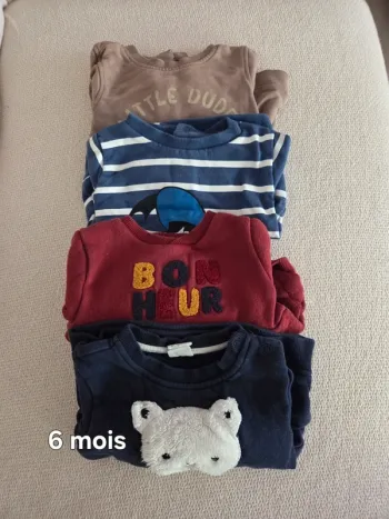 Lot 4 sweats 6 mois