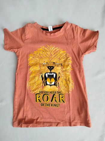 🦁🤎 T-shirt manches courtes motif lion – 7/8 ans (128) – Dopodopo – Très bon état 🤎
