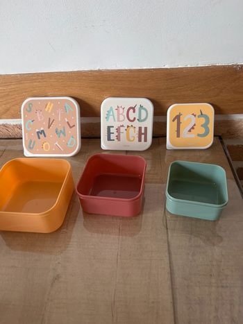 3 boîtes à déjeuner neuves