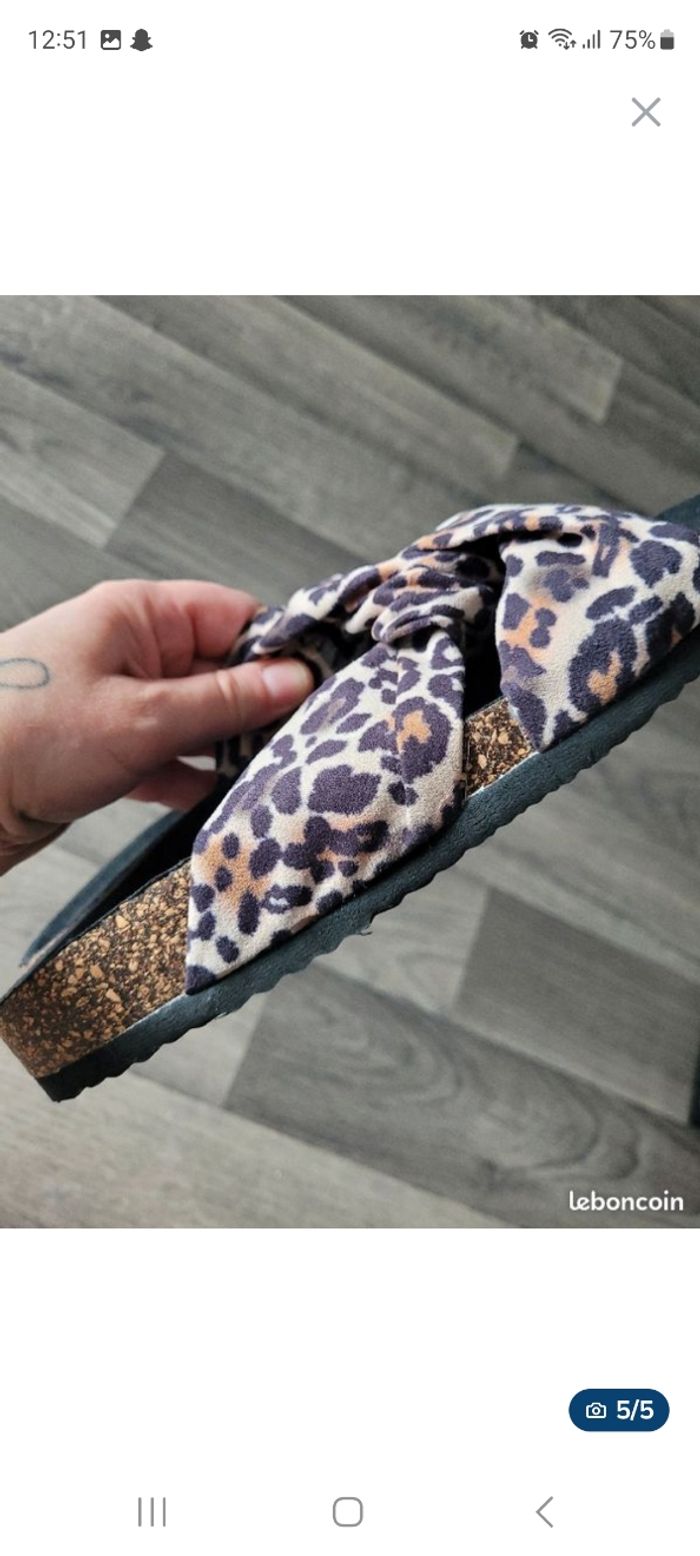 Paire de claquettes modéle Léopard-Pointure 37 - photo numéro 5